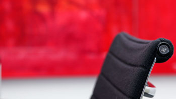 right_image_chair_red